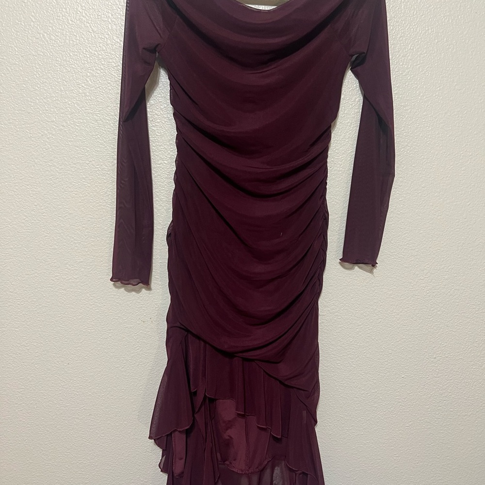 Elegant Burgundy Long Sleeve Dress